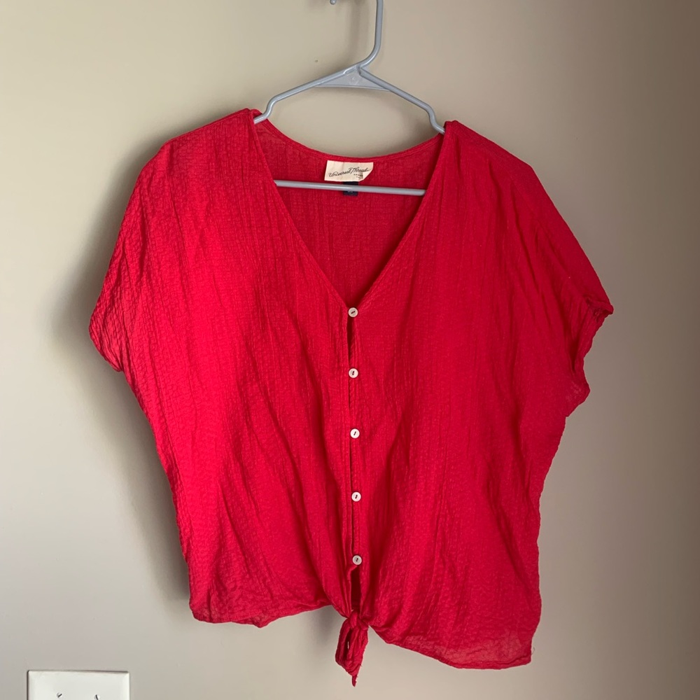 Gently used bright red Universal Threads causal top.